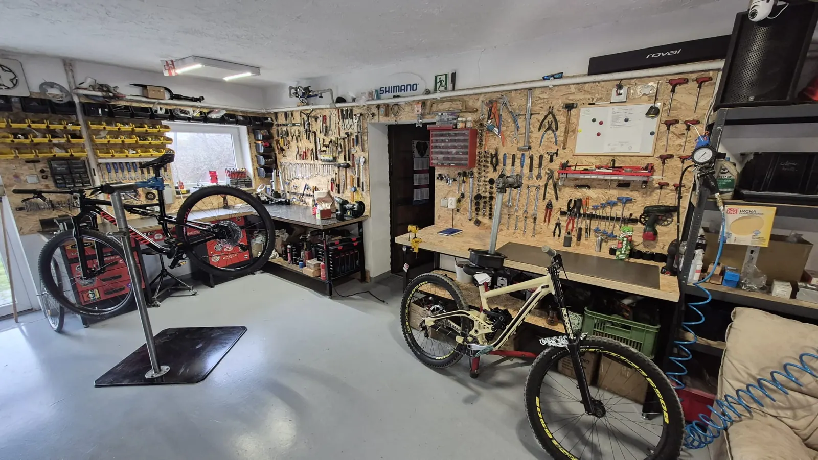 Stanowiska i rowery w warsztacie Cyclo Spec